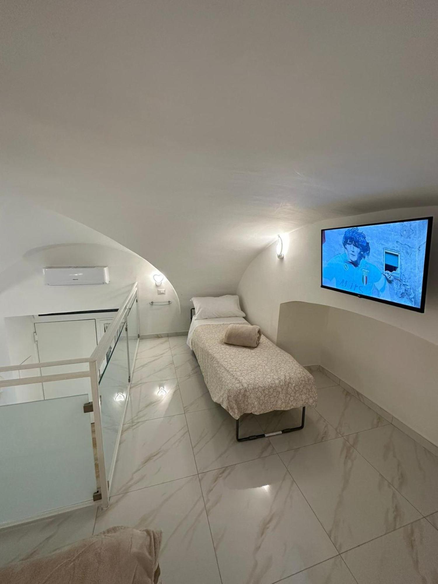 Dimora Nei Quartieri Spagnoli Napoli Exterior foto
